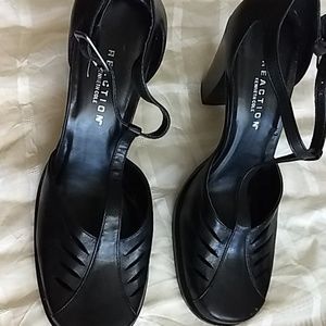 Size 6.5 Kenneth Cole "Baby Face" black heels